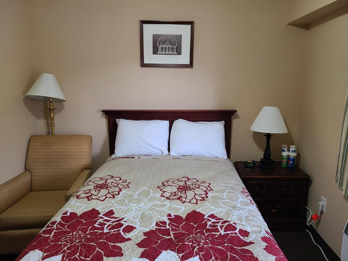 Clarysville Motel Frostburg ภายนอก รูปภาพ