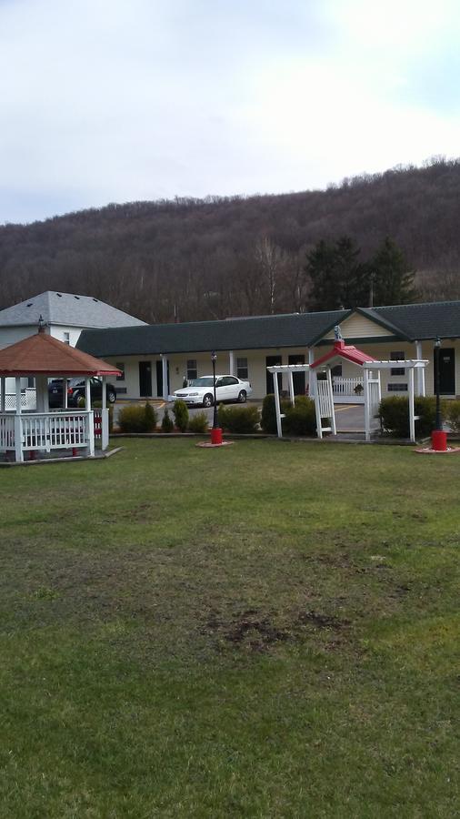 Clarysville Motel Frostburg ภายนอก รูปภาพ